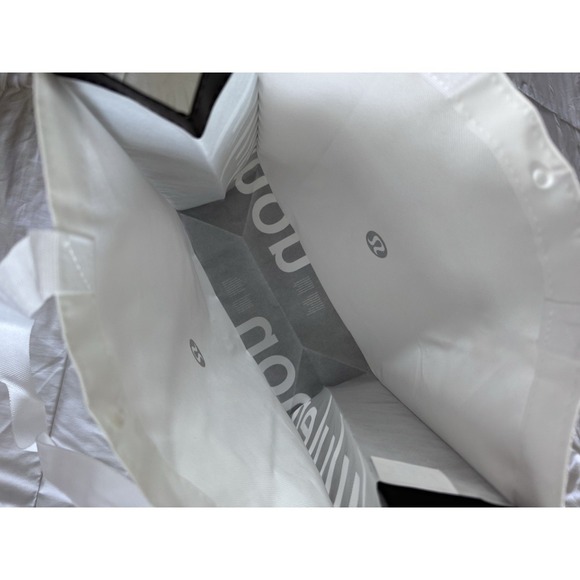 Lululemon Reusable Bag Tote Snap Closure White And Black New - Picture 4 of 5